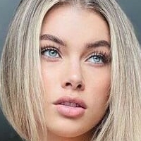 Sofia Munoz Naken