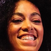 Solange Knowles Naken