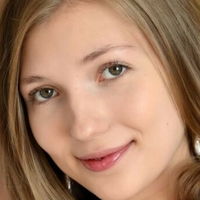 Sophie Lix Naken