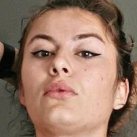 Squatilia Naken