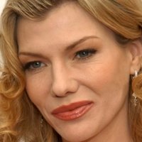 Stephanie Niznik Naken