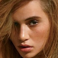 Suki Waterhouse Naken