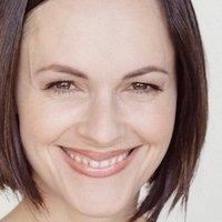 Susan May Pratt Naken