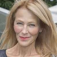Suzanne Bjerrehuus Naken