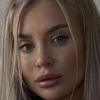 Svenjasvetlana Naken