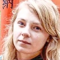 Sydney Poniewaz Naken