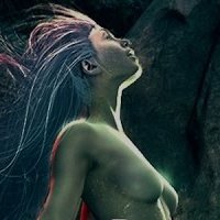 Syren Naken
