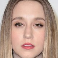 Taissa Farmiga Naken