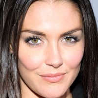 Taylor Cole Naken
