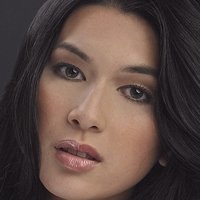 Taylor Hui Naken
