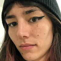 tess Naken