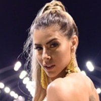 Thais Bianca Naken