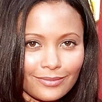Thandieton Naken