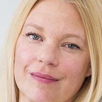 Theresa Huebchen Naken