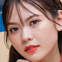 Thu Hien Naken