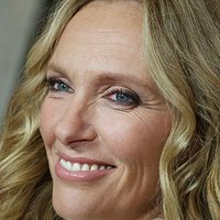 Toni Collette Naken