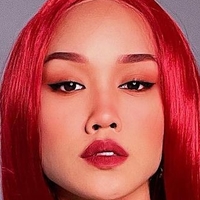Tori Pareno Naken