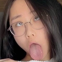 urshortie Naken