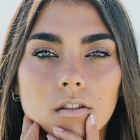 Valentina Grant Naken
