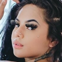 Valentina Naomi Naken