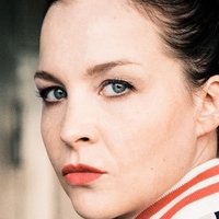 Valerie Koch Naken