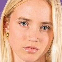 Van Lyth Naken