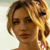 Vanessa Sierra Naken