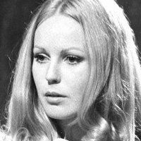 Veronica Carlson Naken
