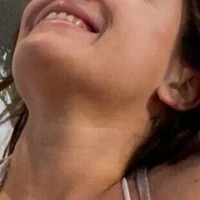 Veronica May Naken