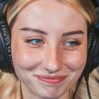 veylaneey Naken