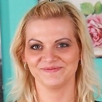Vicky Links Naken