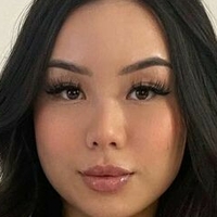 Victoria Chuong Naken