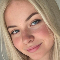 Viktoria König Naken