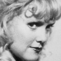 Wendy Lyon Naken