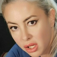 Wet Kelly Naken