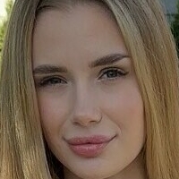 Whitebaby / Sofia Naken