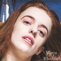 Wren Rhubarb Naken