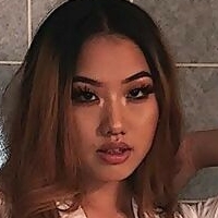 XrLayla Naken