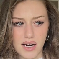 Yana Clare Naken