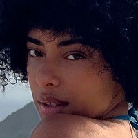 Yara Charry Naken