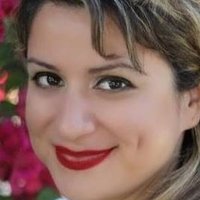 Yasmine Vine Naken