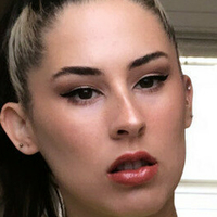 yourmomzchesthair Naken