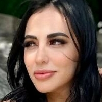 Yuli Castillo Naken