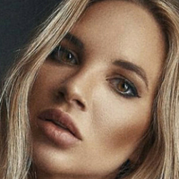 Yvonne Simon Naken